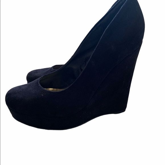 Forever 21 black platform wedges - Picture 3 of 6